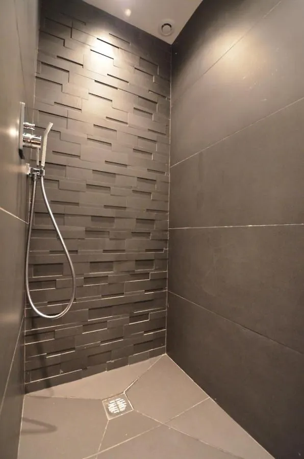 Show Apartment